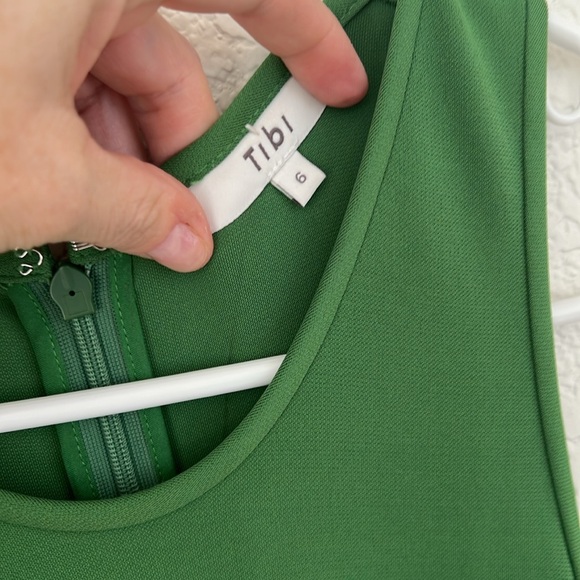 Tibi Serpentine Jersey Dress in Green Sz S - Picture 6 of 8
